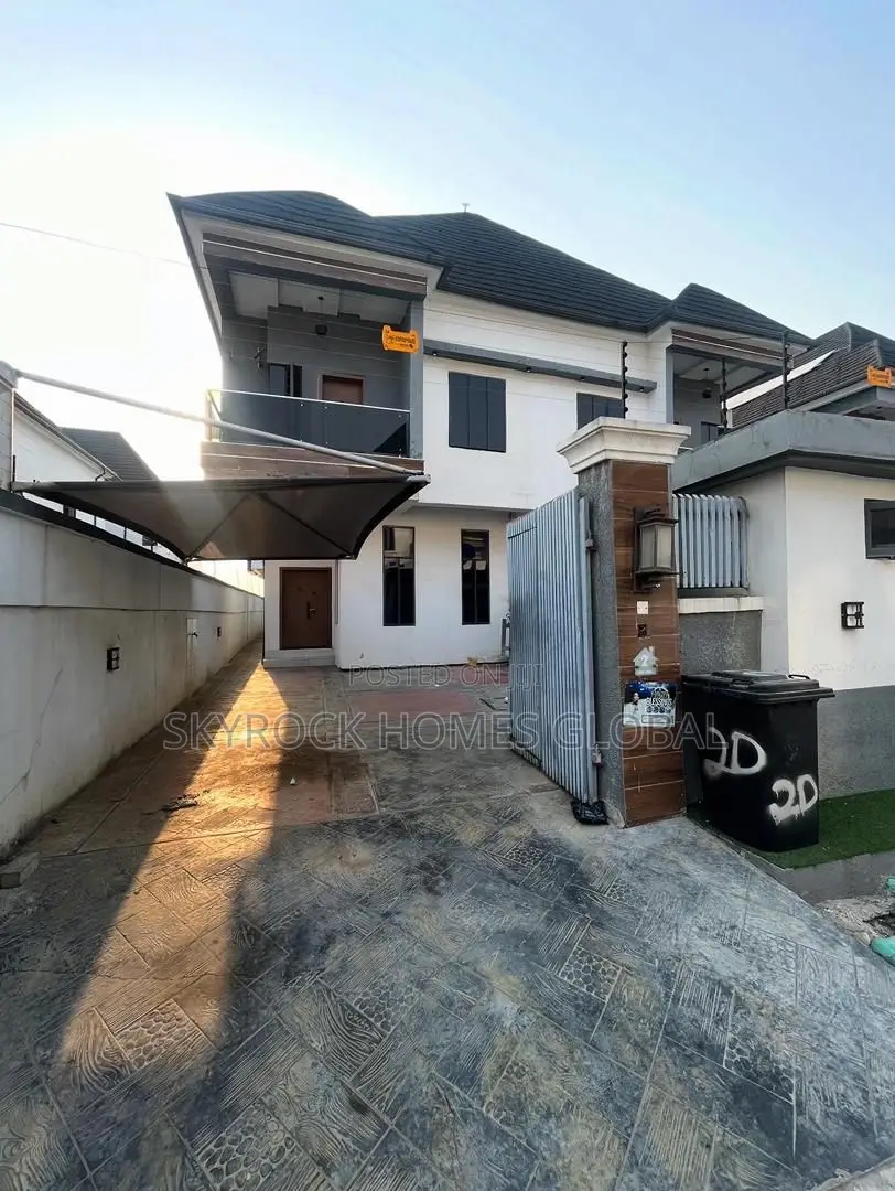 4bdrm Duplex in Chevron for rent