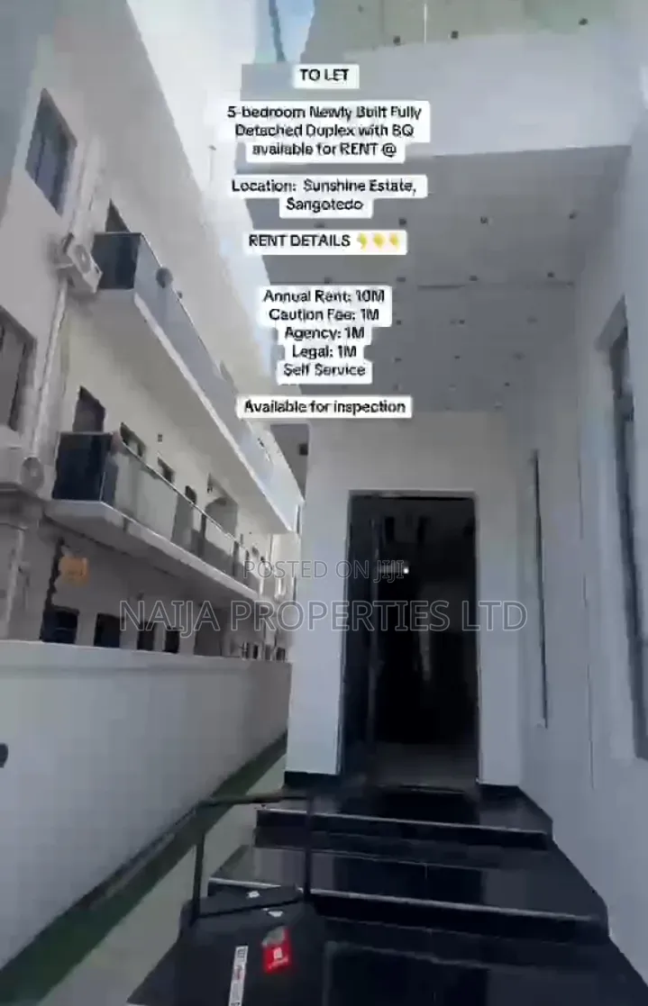 5bdrm Duplex in Blenco, Sangotedo for rent