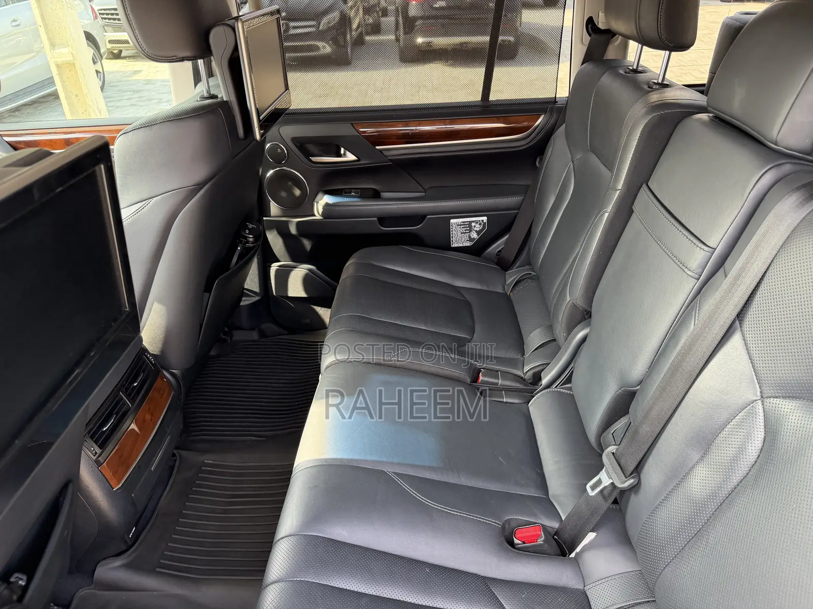 Lexus LX 570 (5 seats) AWD 2017 Black