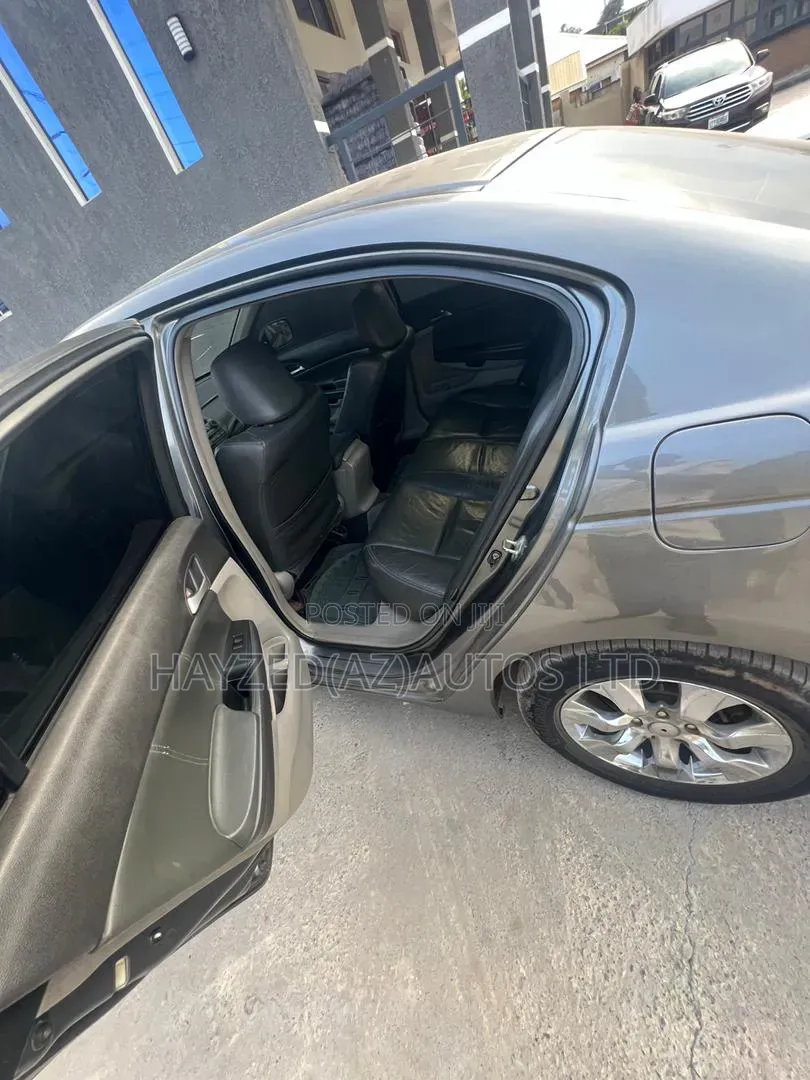 Honda Accord 2.4 i-VTEC Exec Automatic 2009 Gray