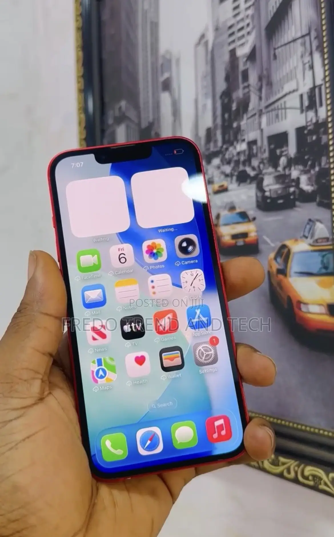 New Apple iPhone 13 128 GB Red