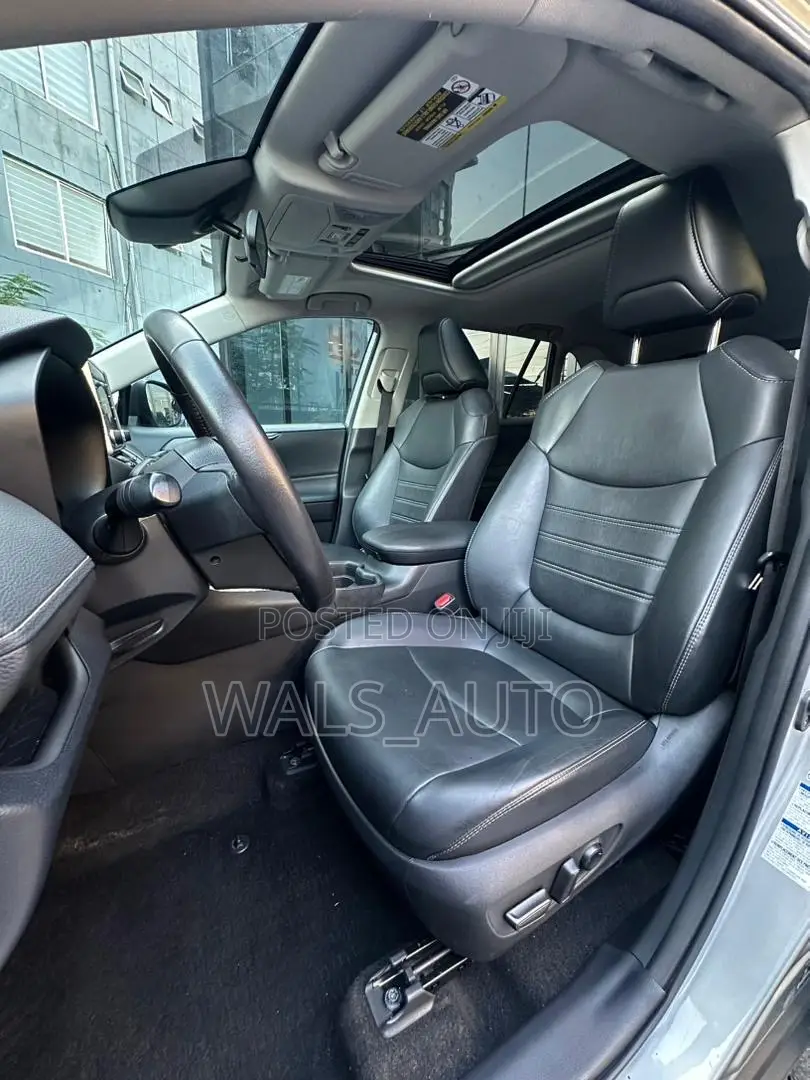 Toyota RAV4 XLE AWD 2024 Gray