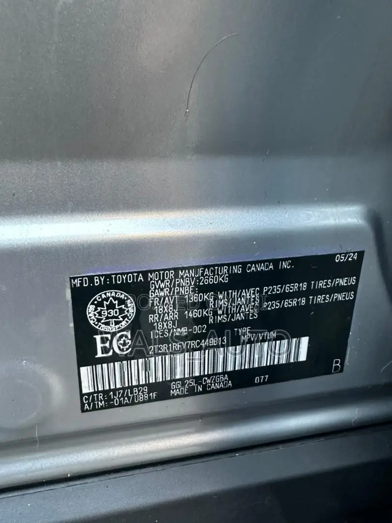 Toyota RAV4 XLE AWD 2024 Gray