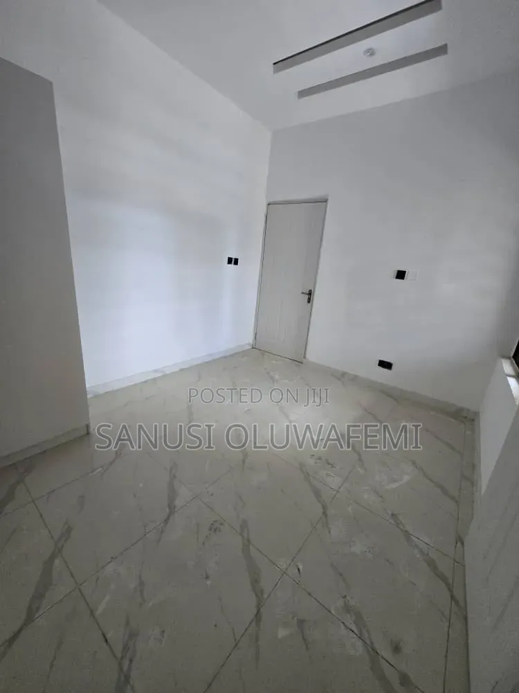 3bdrm Duplex in Abraham Adesanya Estate for sale