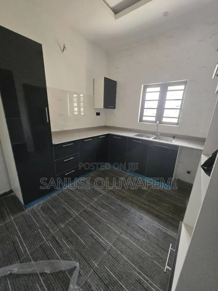 3bdrm Duplex in Abraham Adesanya Estate for sale
