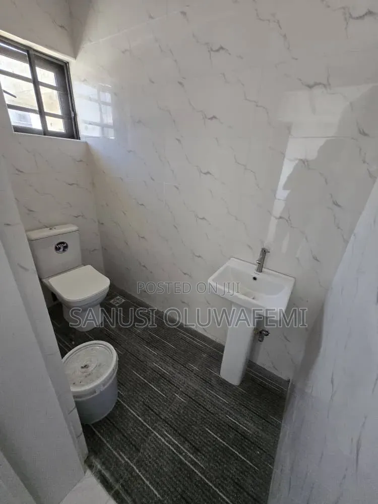 3bdrm Duplex in Abraham Adesanya Estate for sale