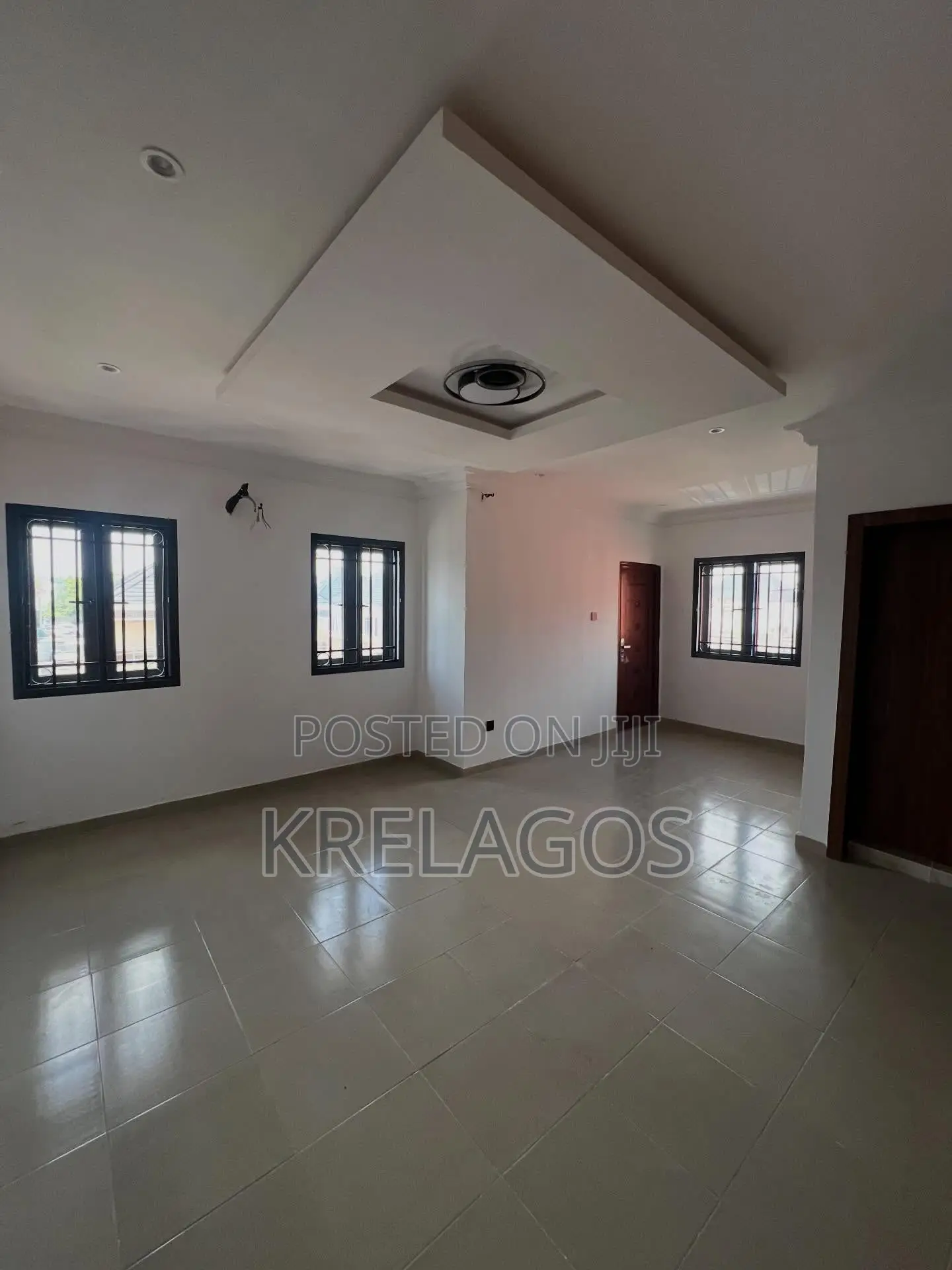 4bdrm Duplex in Chevron for rent