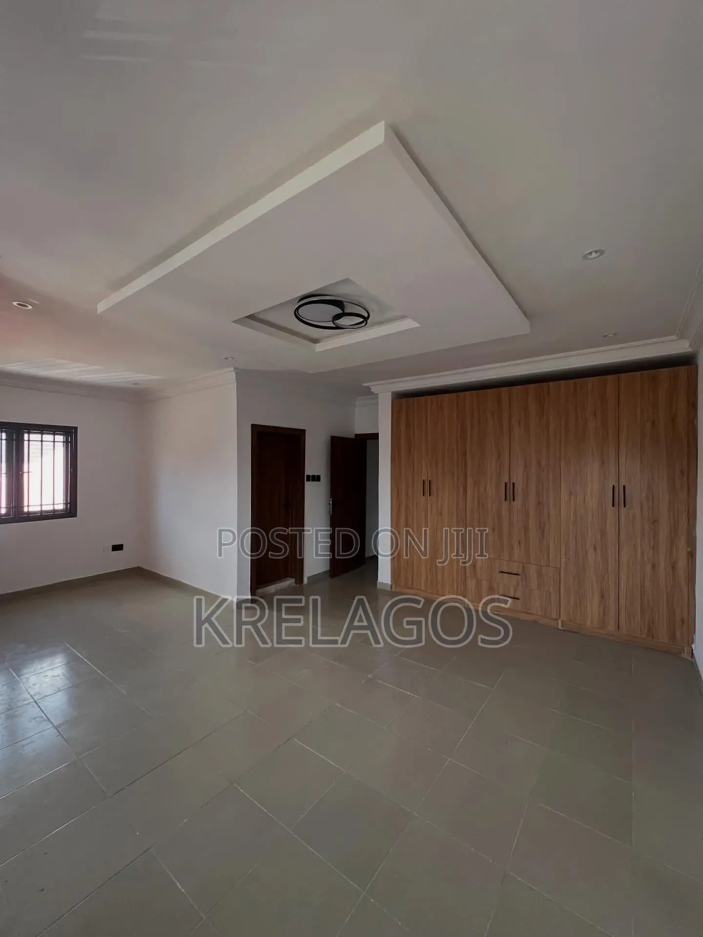 4bdrm Duplex in Chevron for rent