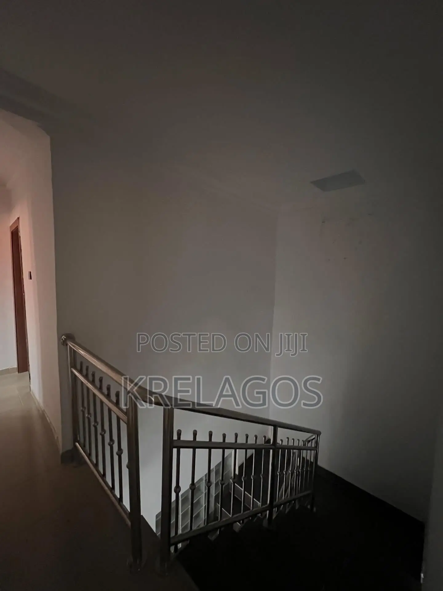 4bdrm Duplex in Chevron for rent
