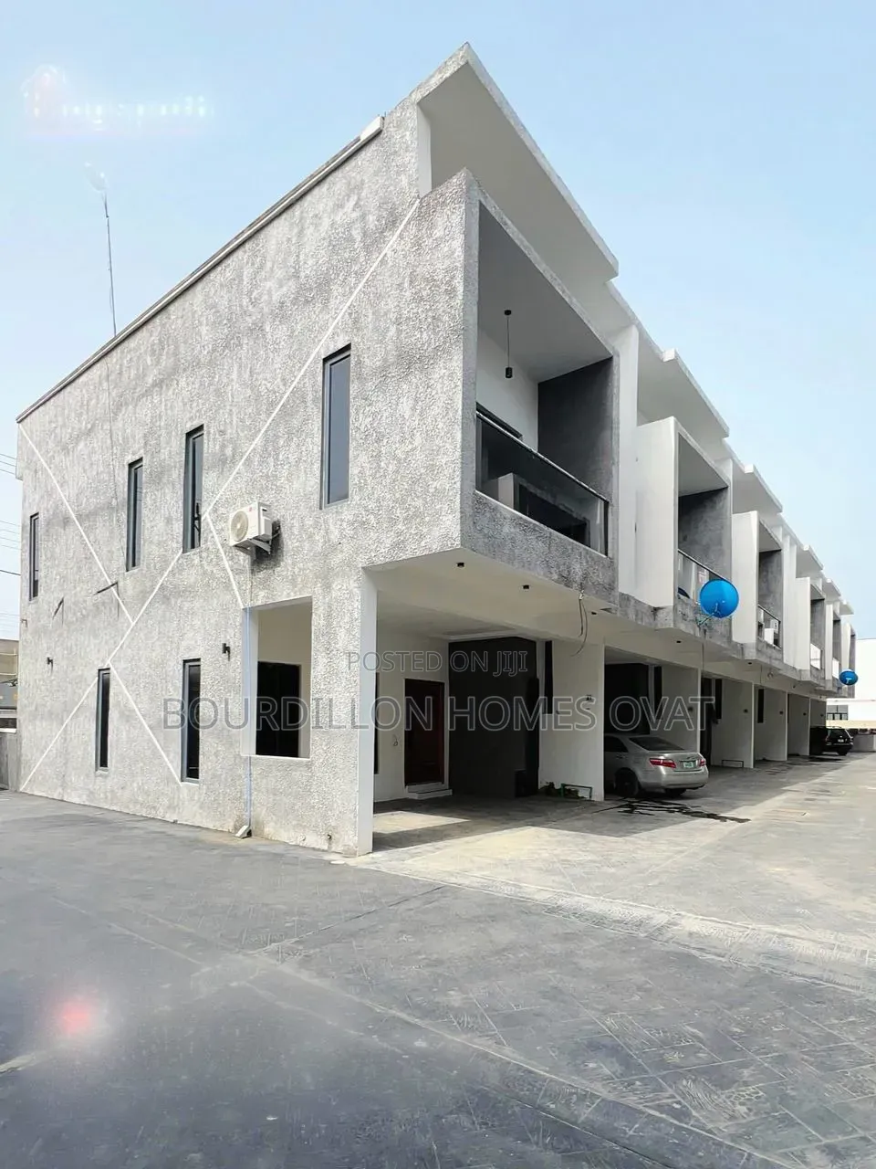 4bdrm Duplex in Ikota Villa Estate for sale