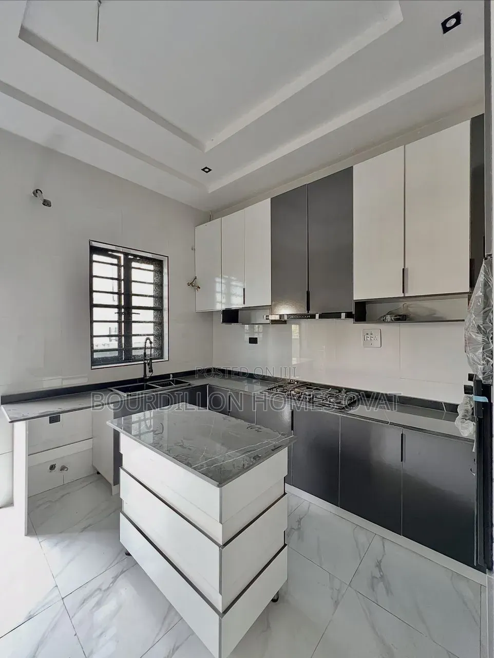 4bdrm Duplex in Ikota Villa Estate for sale