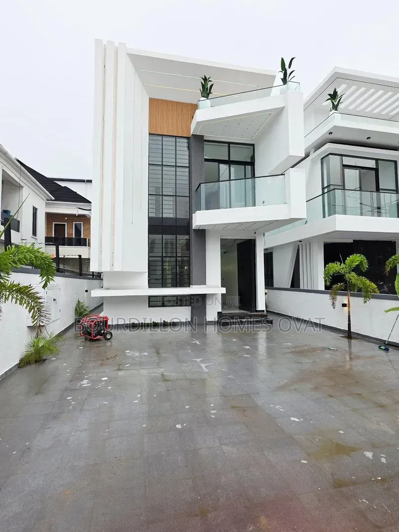 4bdrm Duplex in Chevron Toll Gate for sale