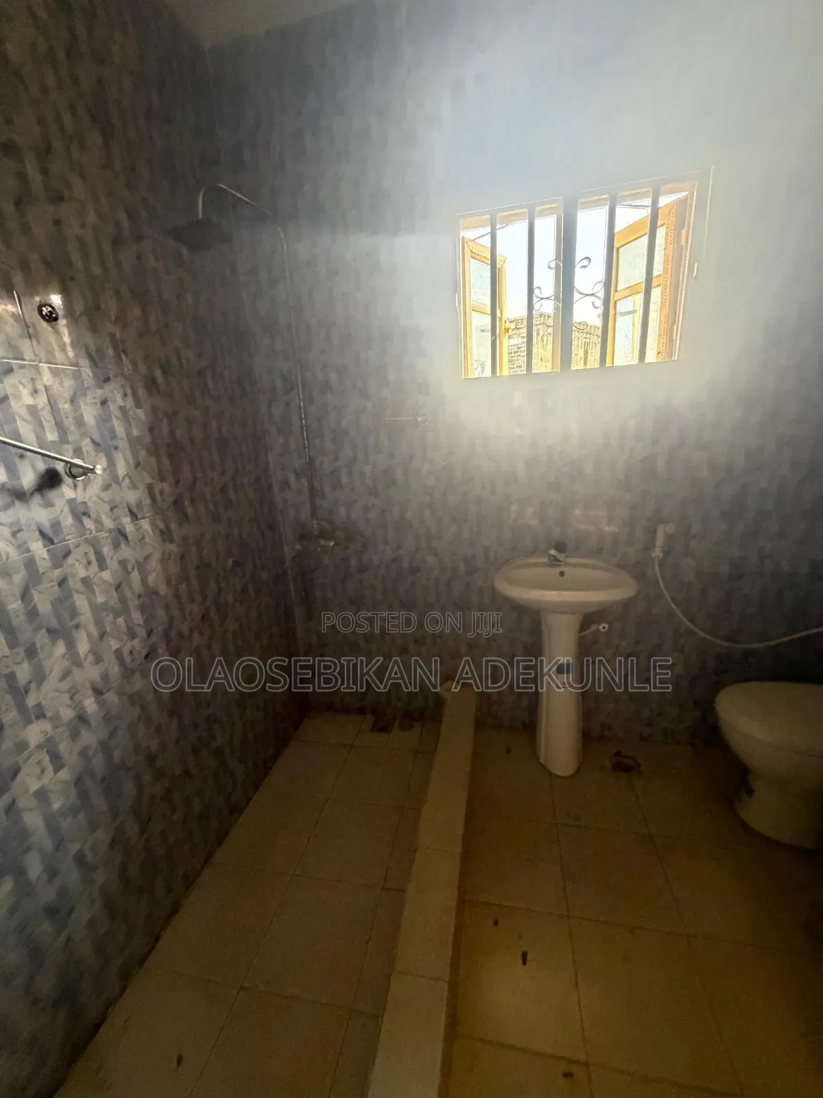 2bdrm Block of Flats in Kolapo Ishola Gra, Akobo for rent