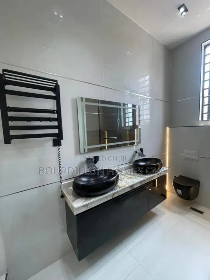 5bdrm Duplex in Ikota Lekki Lagos for sale