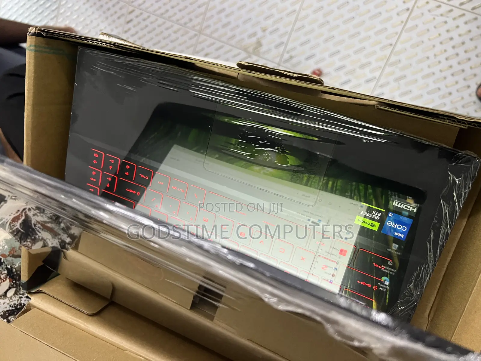 New Laptop MSI 16GB Intel Core i5 SSD 512GB