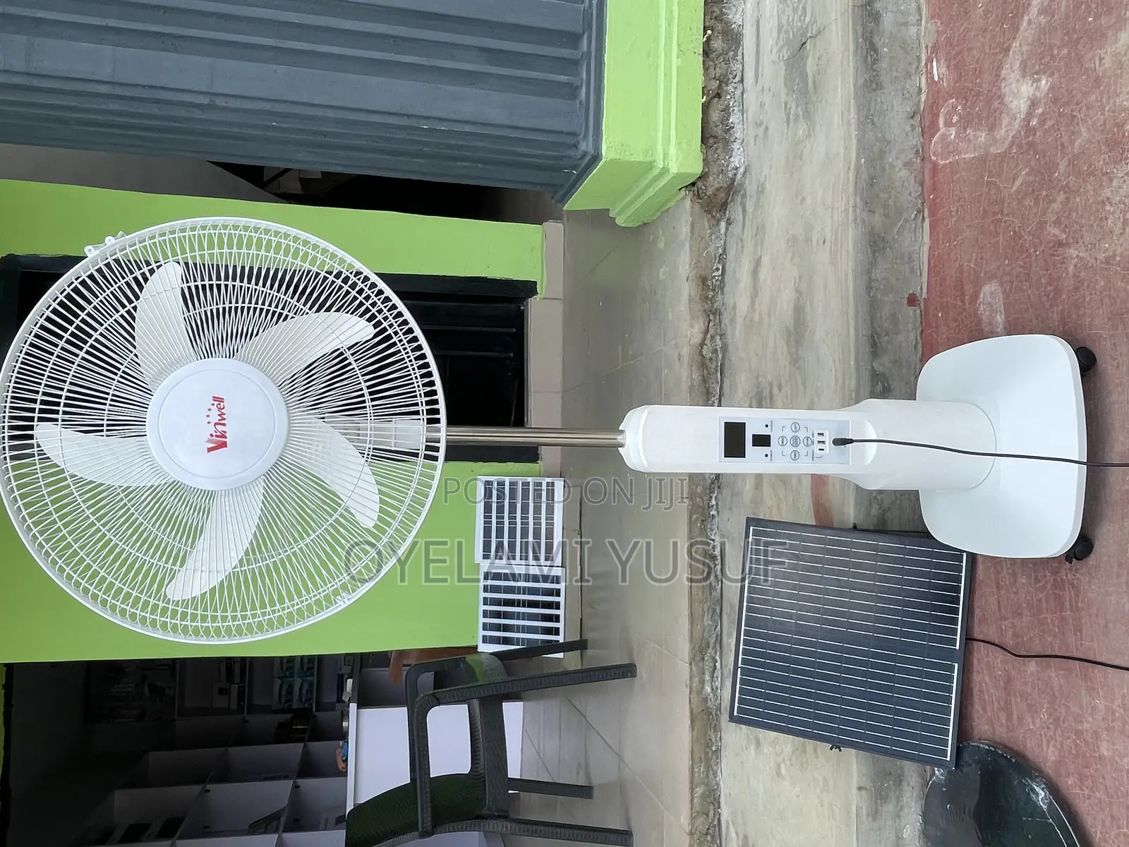 16inches Solar Rechargeable Fan , 12v52wh Battery