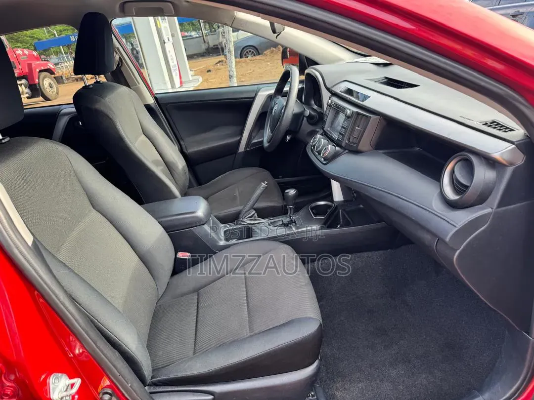 Toyota RAV4 LE Front-wheel Drive (2.5L 4cyl 6A) 2016 Red