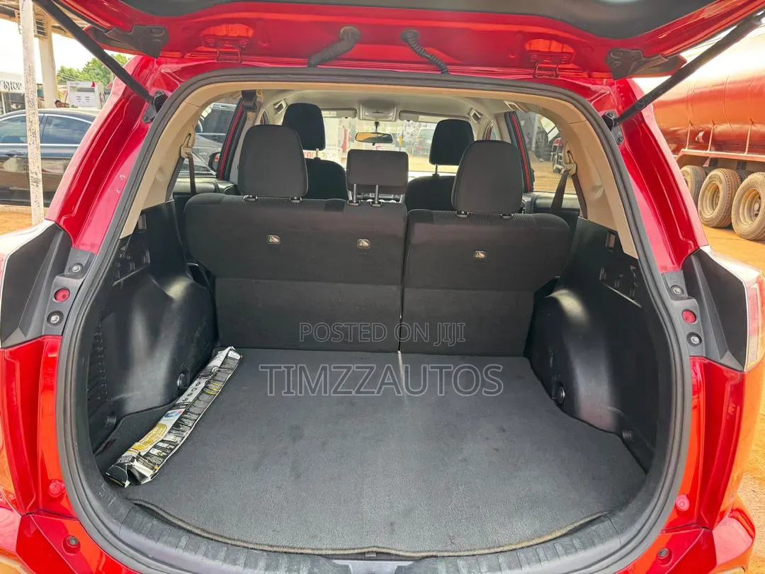 Toyota RAV4 LE Front-wheel Drive (2.5L 4cyl 6A) 2016 Red
