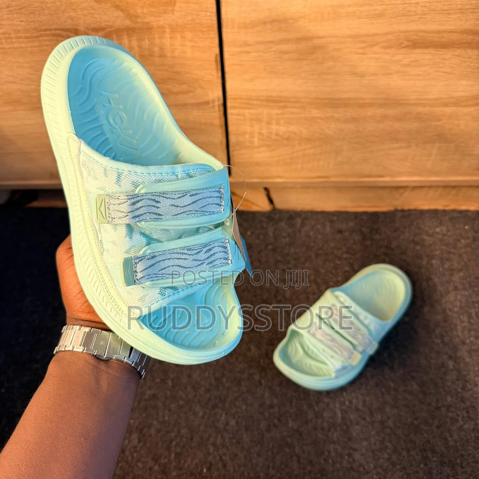 Hoka Ora Luxe Recovery Slide Sandals