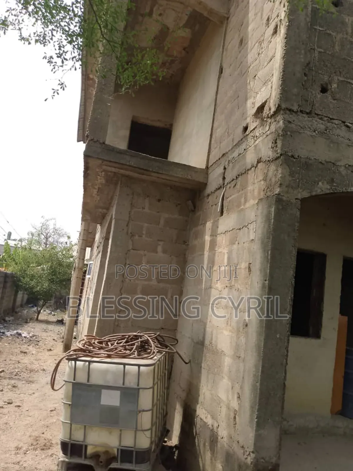8bdrm House in Standalone Estate, Dei-Dei for sale