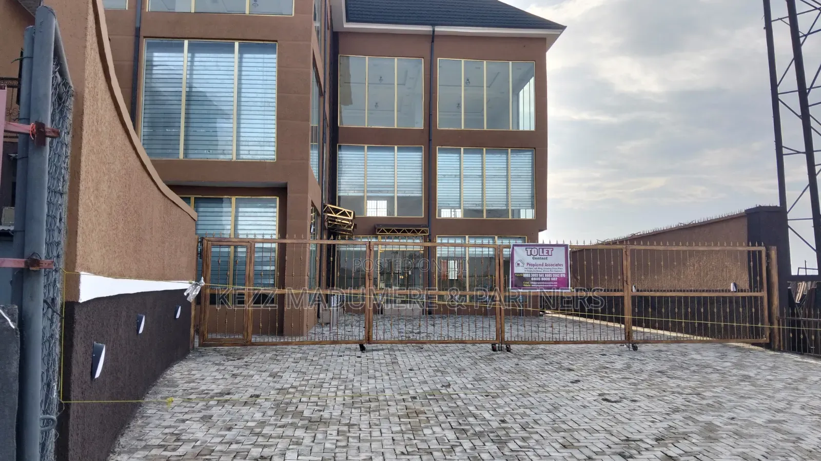 To Let : 2 Storey Plaza for Cooperate Rental Airport Rd Ph