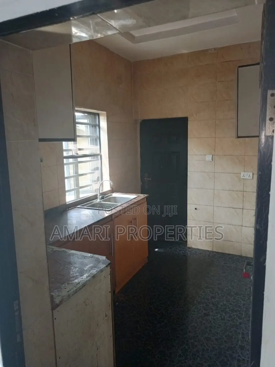 3bdrm Block of Flats in Springville Garden, Sangotedo for rent
