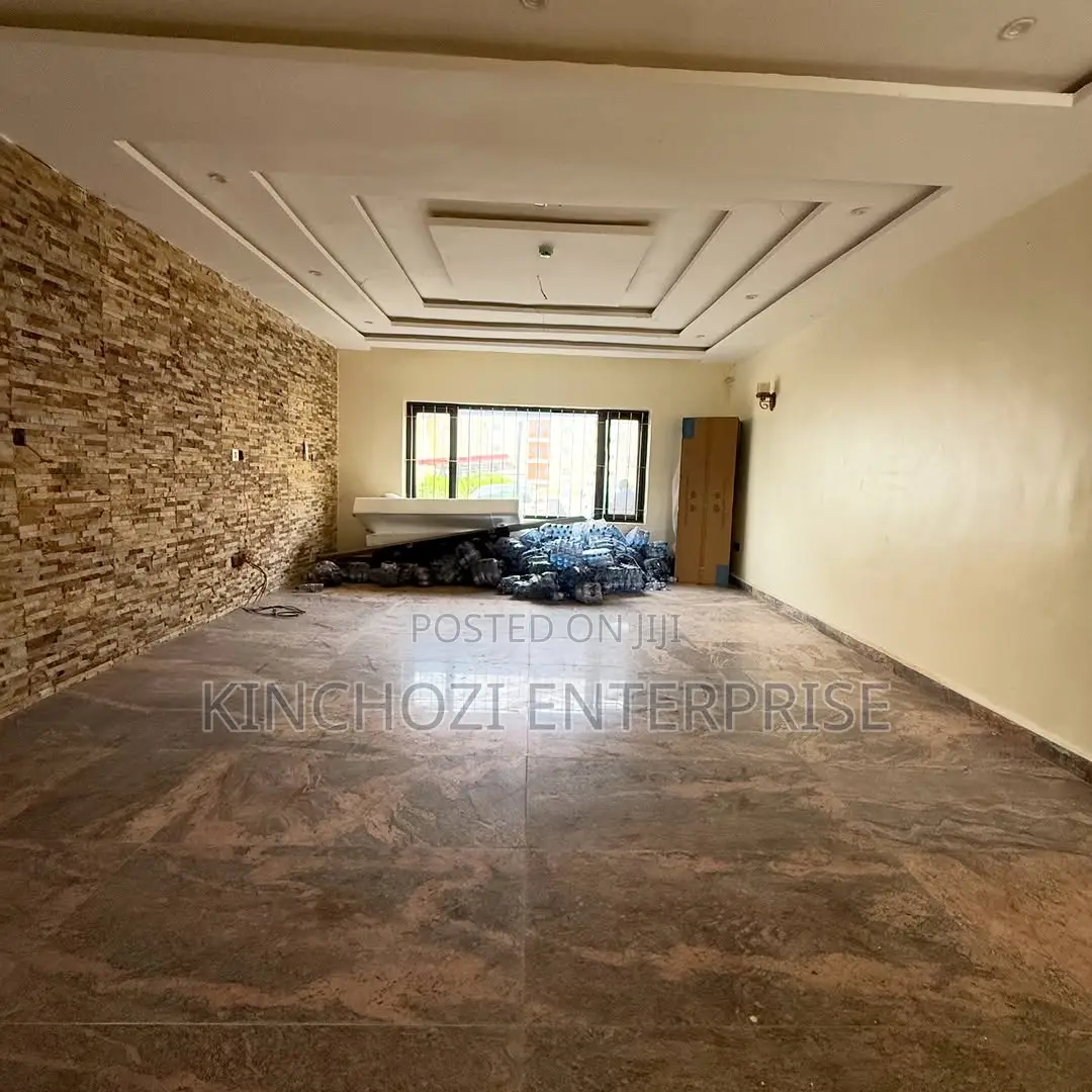 4bdrm Duplex in Kado for rent