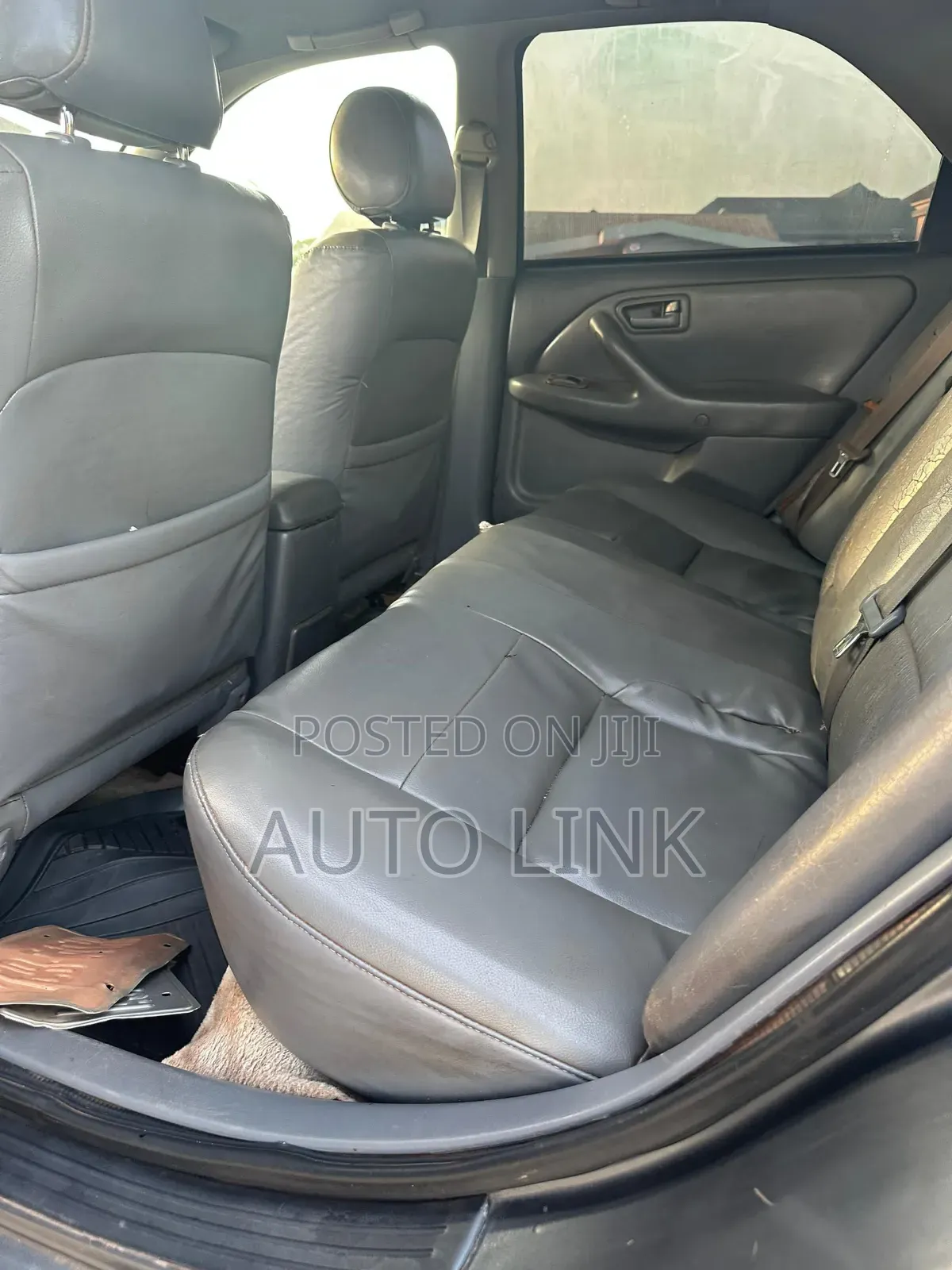 Toyota Camry LE 4dr Sedan (2.2L 4cyl 4A) 2000 Gray