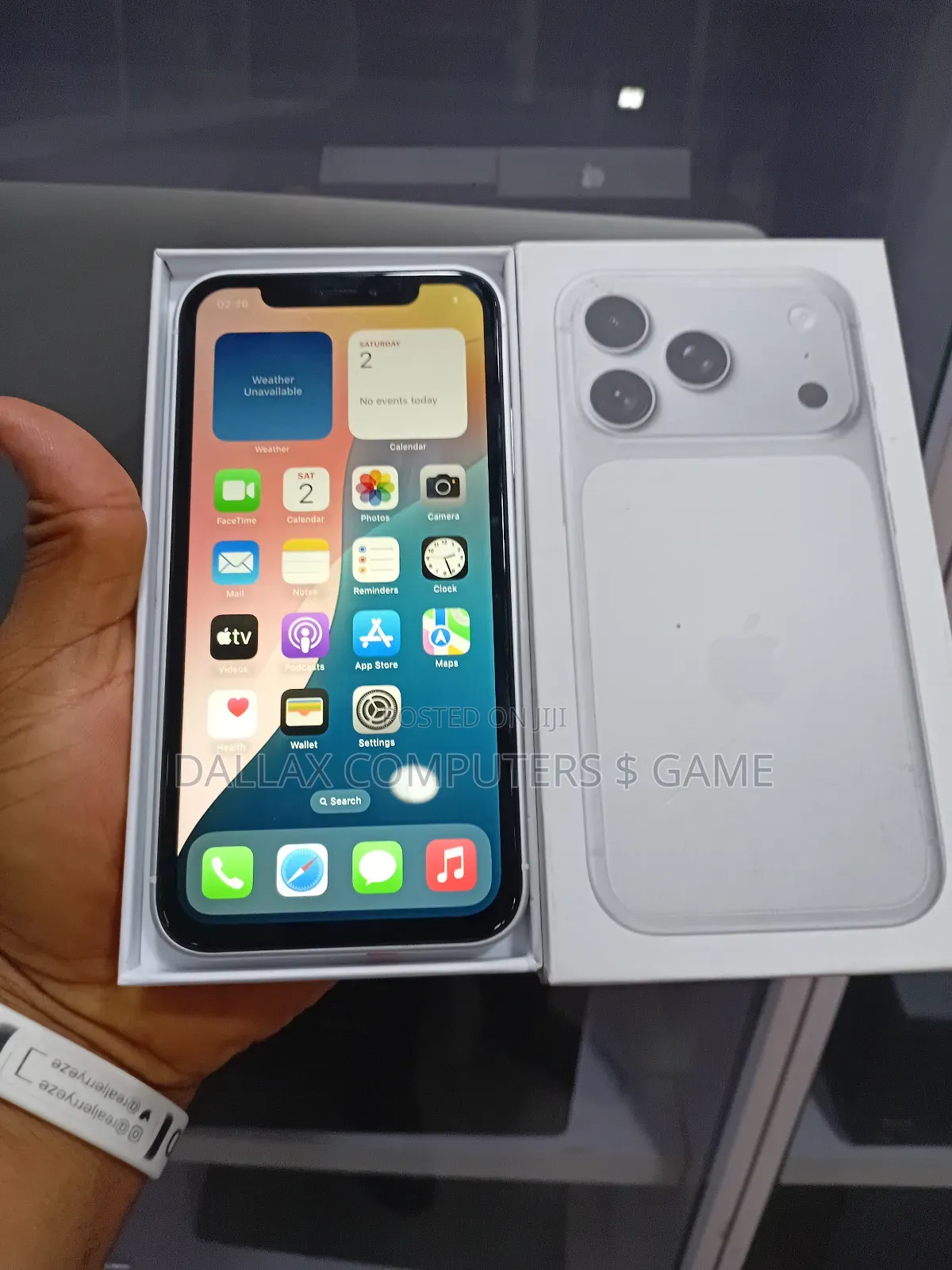 Apple XR 128 GB Silver