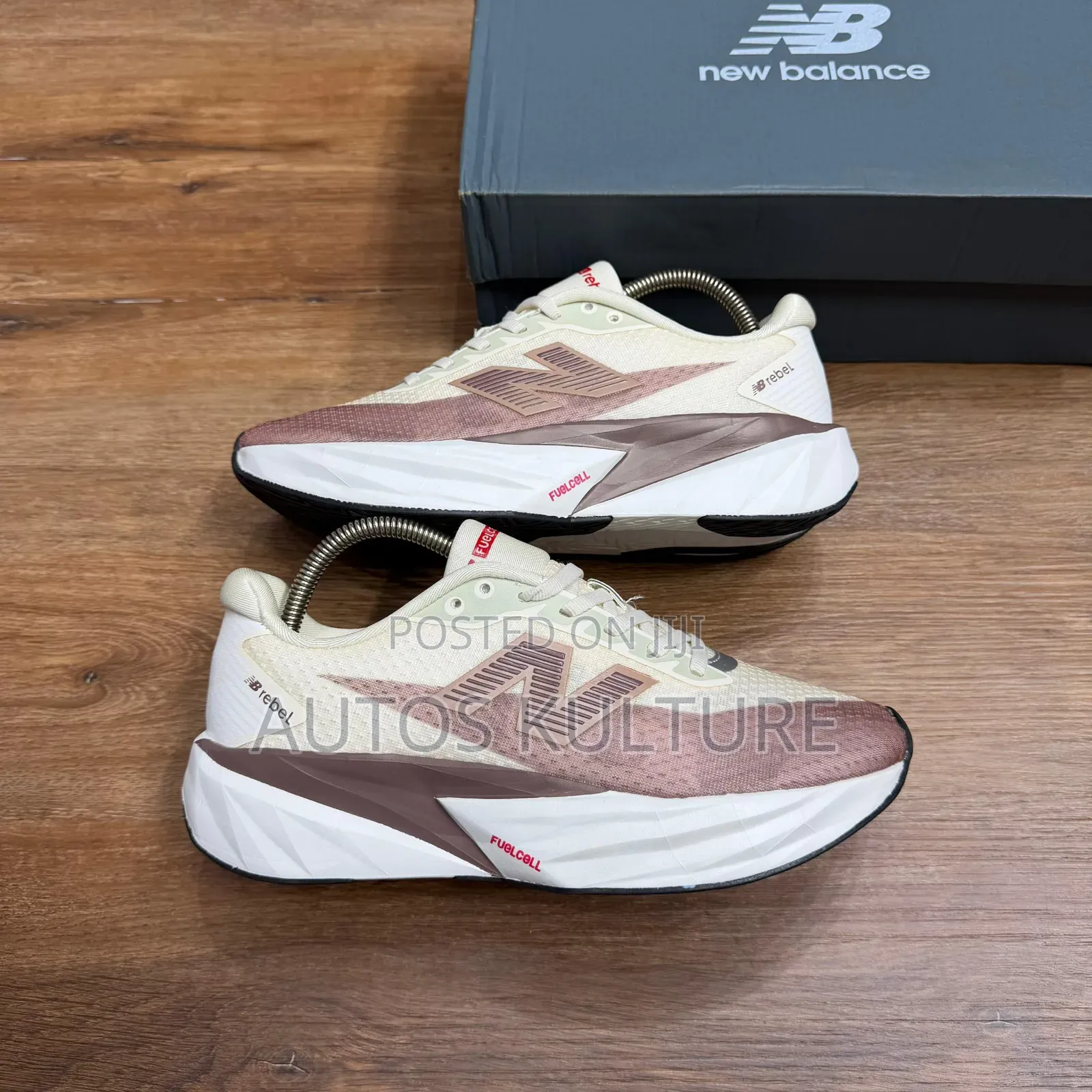 New Balance Fuelcell Rebel V5