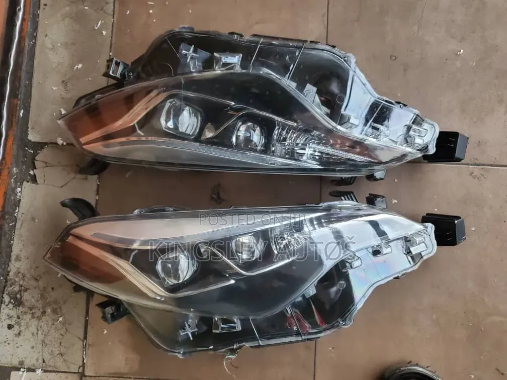 Full Light Corolla 2018