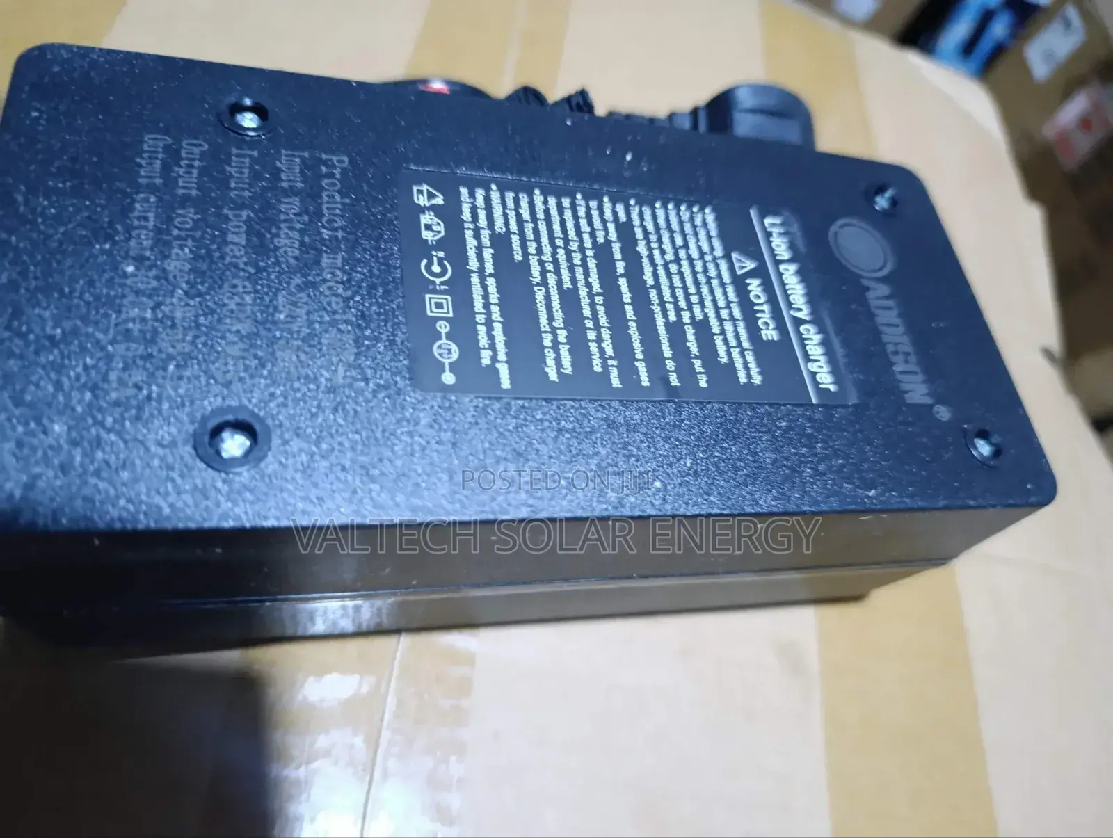 Premium 48v (56.4v) 10a Smart Battery Charger