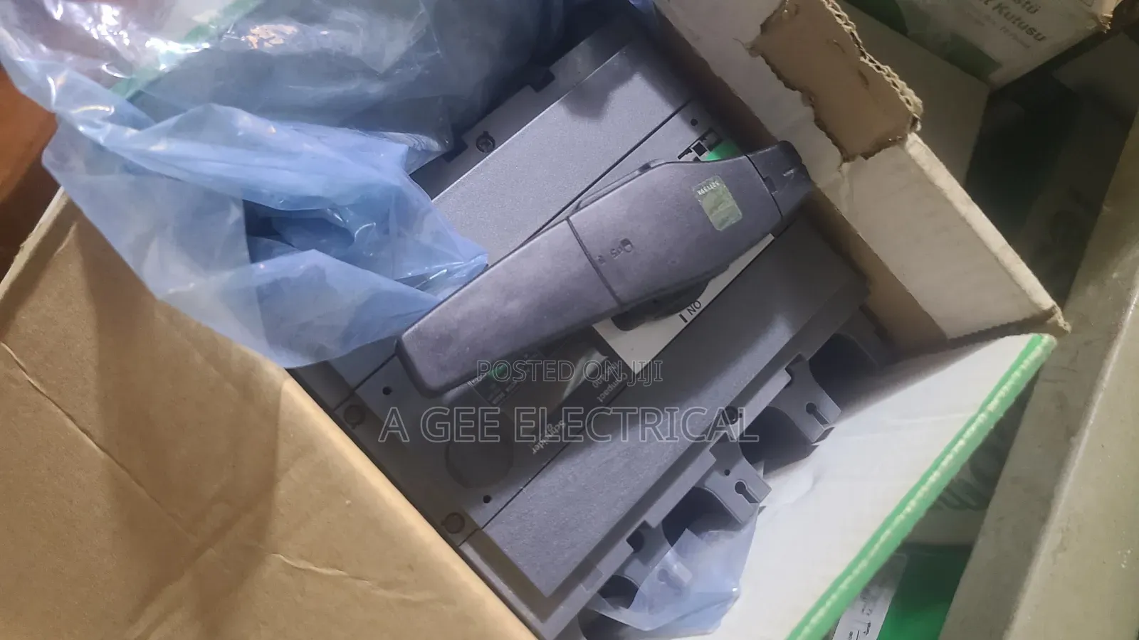 400a 4pole McCb Breaker