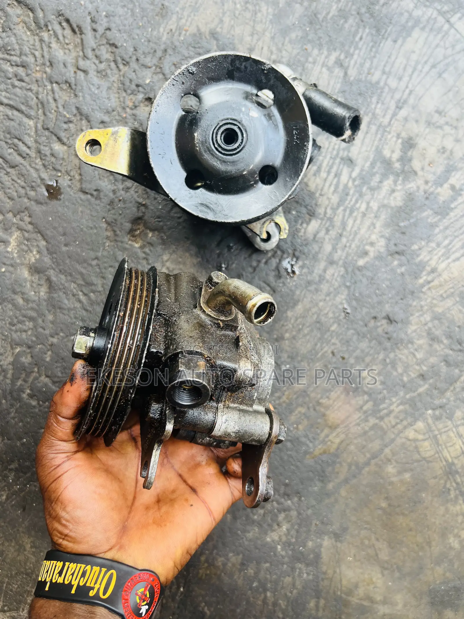 Tokunbo Power Steering Pump for 3mz Toyota Avalon,Sienna,Lexus 330 V6