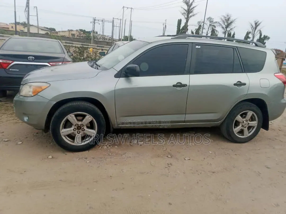 Toyota RAV4 V6 2009 Gray