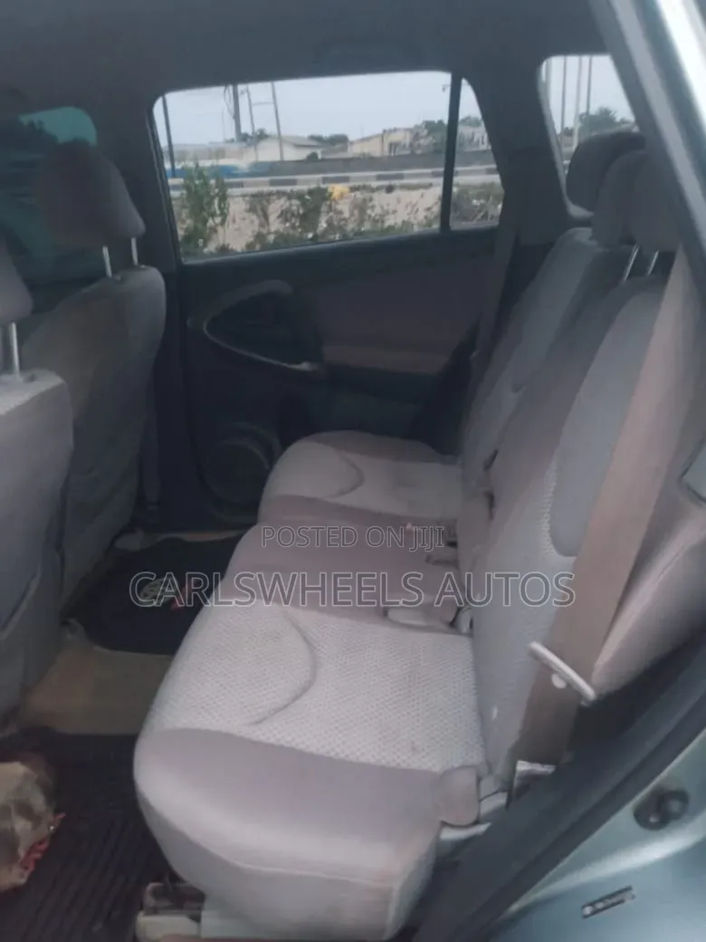 Toyota RAV4 V6 2009 Gray