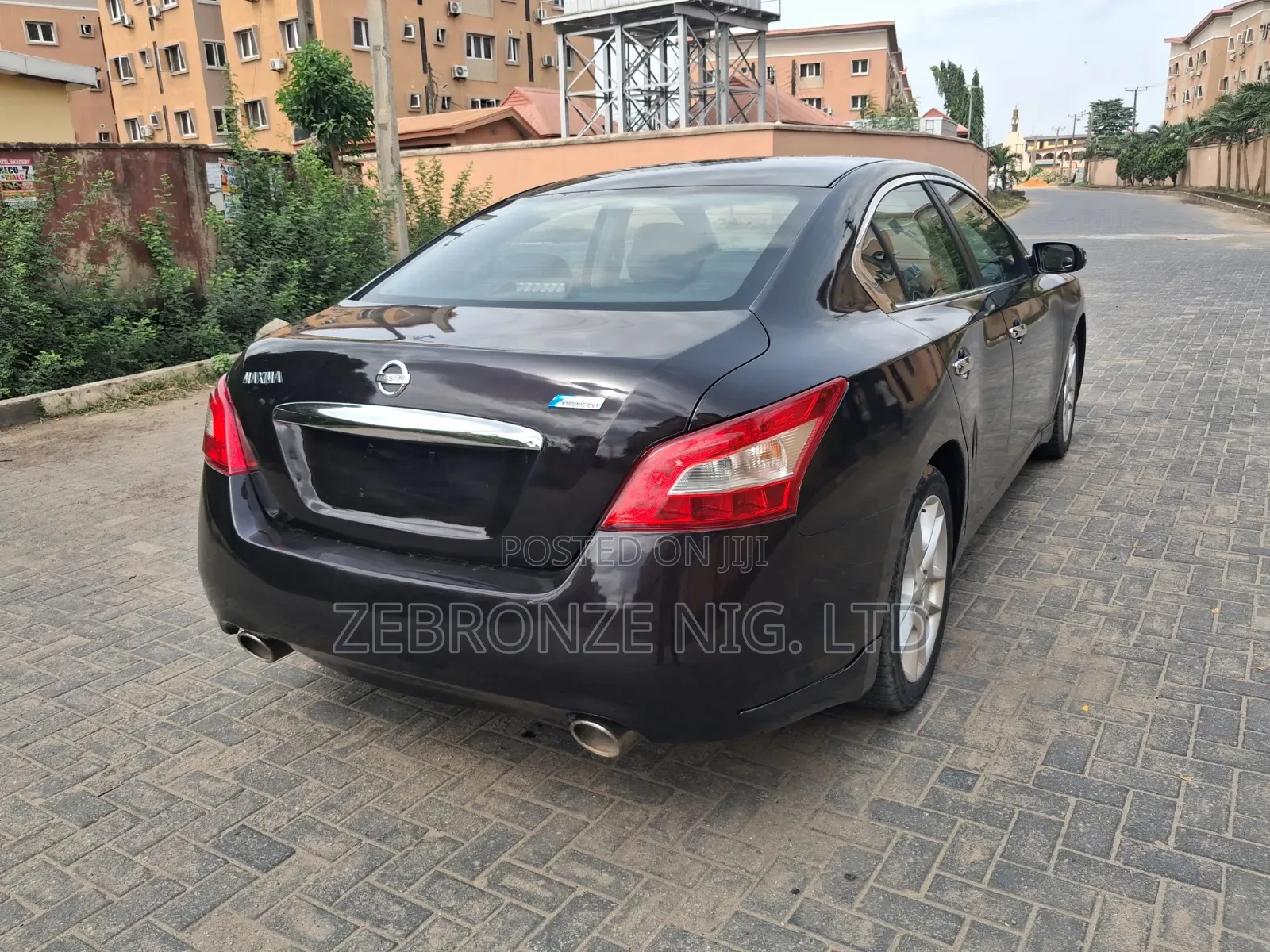 Nissan Altima 3.5 SR Sedan 2011 Brown
