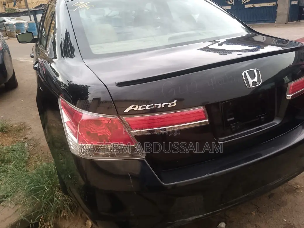 Honda Accord 2010 Black