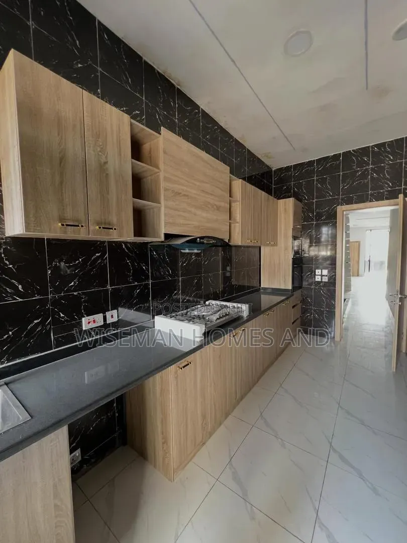 4bdrm Duplex in Ikota Lekki Eti-Osa for rent