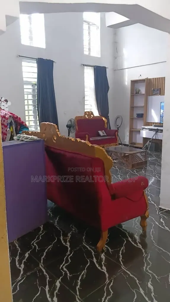 Furnished 6bdrm Duplex in Atlantic Layout for sale