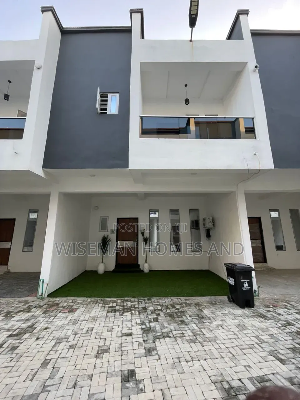 4bdrm Duplex in Ikota Lekki Eti-Osa for rent