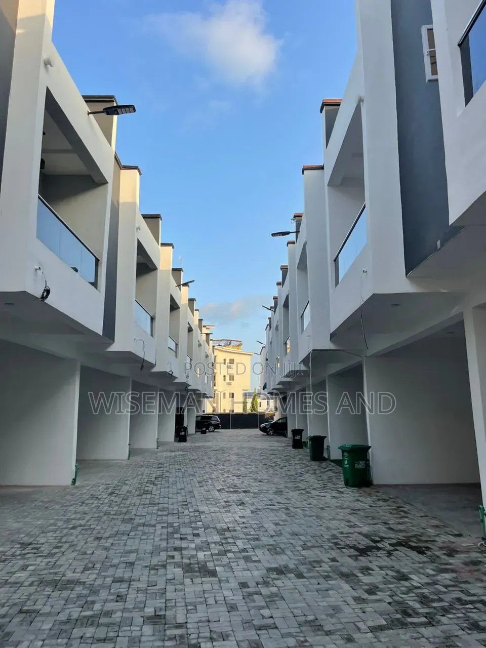 4bdrm Duplex in Ikota Lekki Eti-Osa for rent
