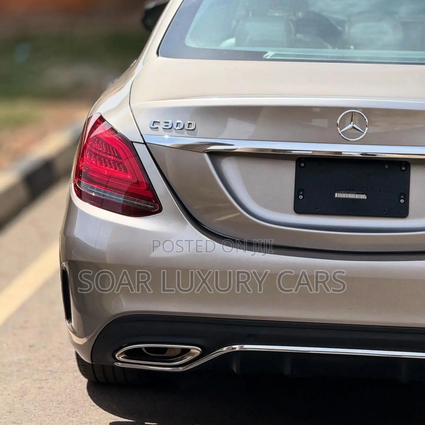 Mercedes-Benz C300 2020 Gold