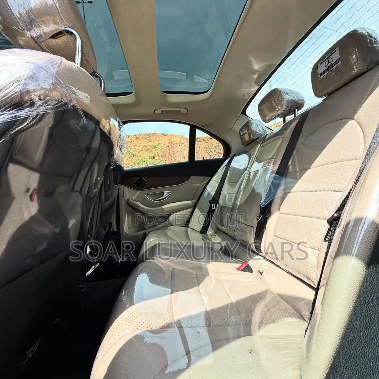 Mercedes-Benz C300 2020 Gold