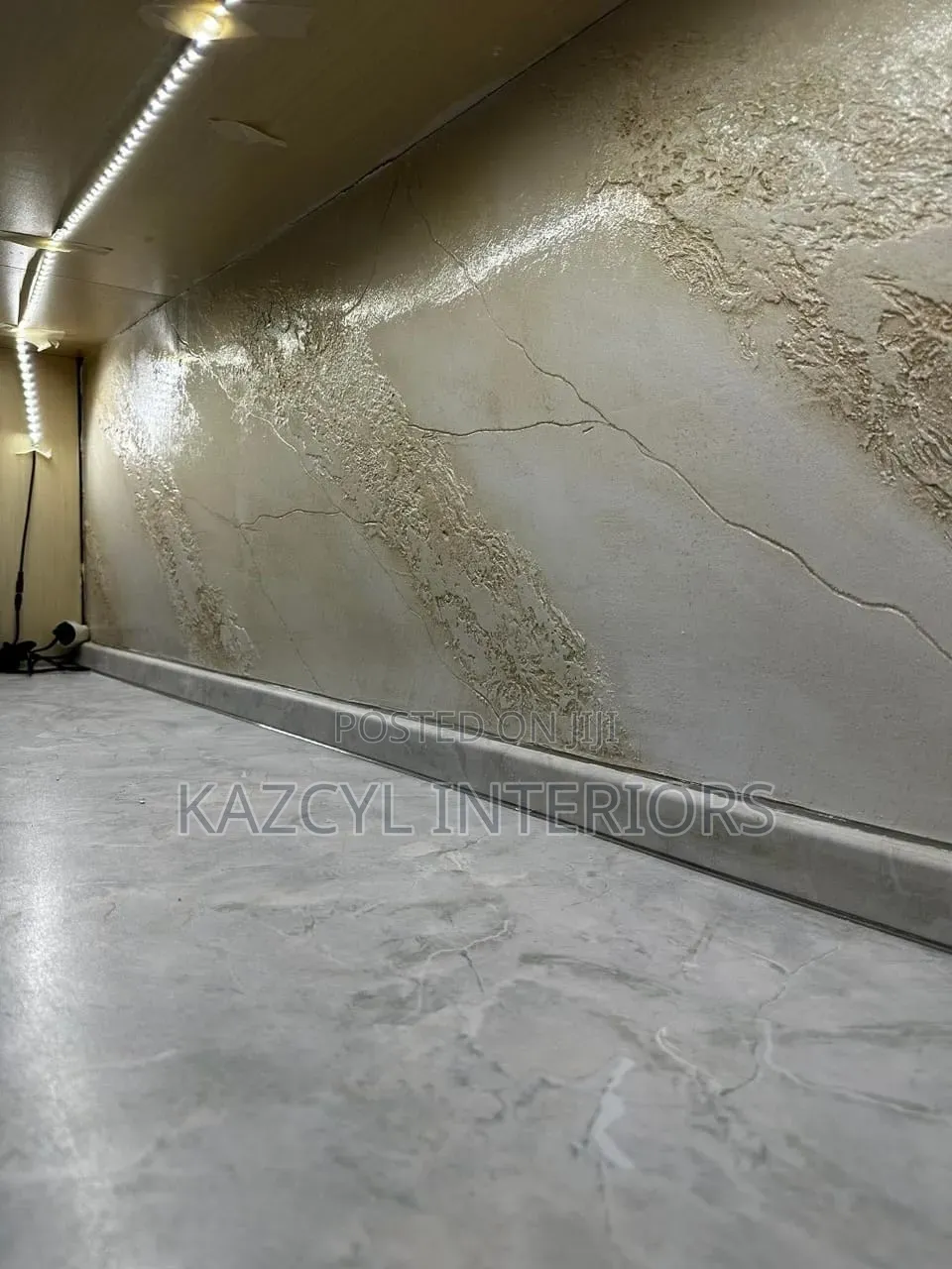Travertino Adhesives and Designs Painting