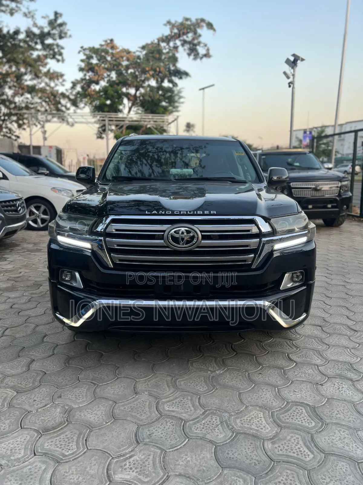 Toyota Land Cruiser 4.5 V8 GX-R 2014 Black