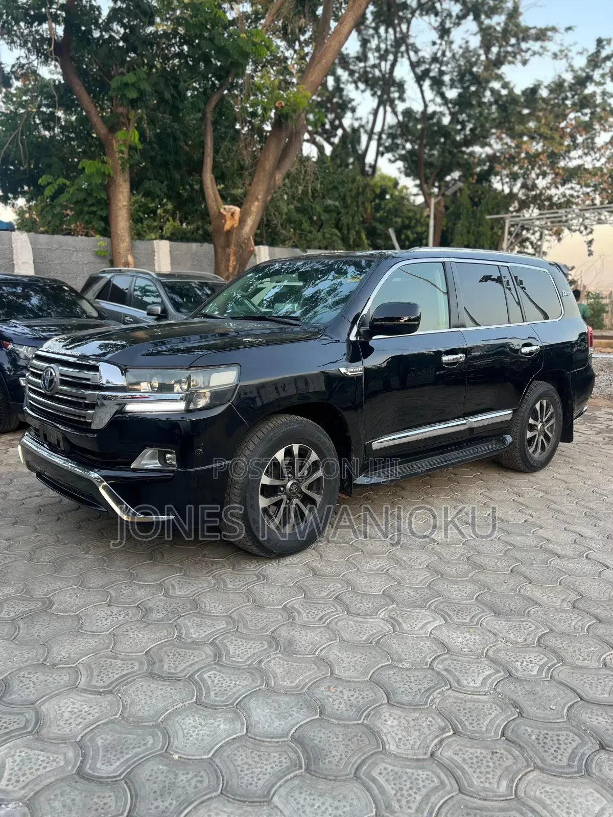 Toyota Land Cruiser 4.5 V8 GX-R 2014 Black