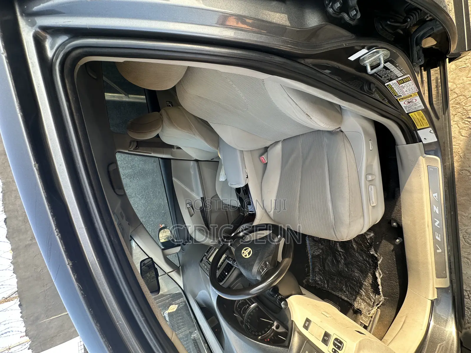 Toyota Venza V6 2009 Gray
