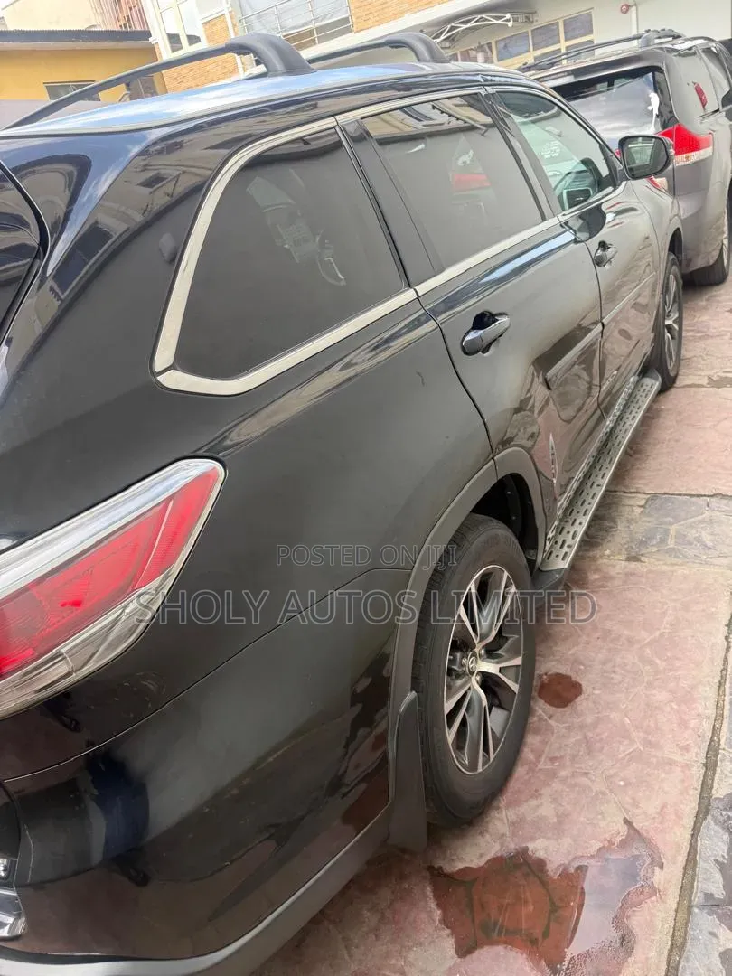 Toyota Highlander XLE V6 4x2 (3.5L 6cyl 6A) 2016 Black