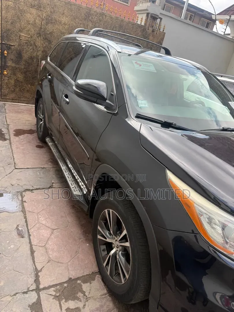 Toyota Highlander XLE V6 4x2 (3.5L 6cyl 6A) 2016 Black